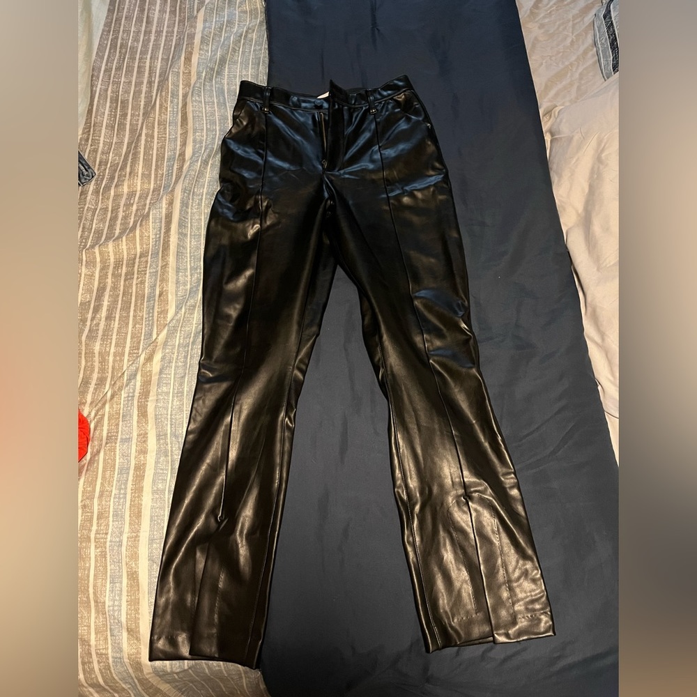 Abercrombie and fitch “the skinny” vegan leather split hem